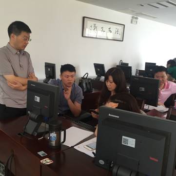 中国建筑集团公司审计团队在长沙县局开展案头审计工作