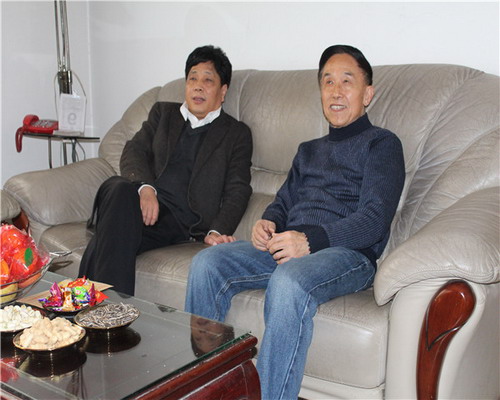 毕春群走访慰问机关退休老干部