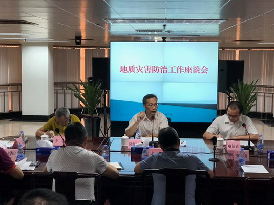 图1:陈伟城副局长现场解答疑问