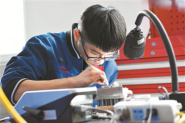 "90后"逐渐成为我市技能人才主力军.